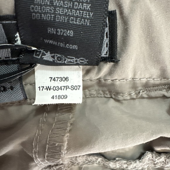 REI Shara Pants Women Sz 14P Tan Convertible Hiking Cargo Leg Zip Belted Pockets - Picture 12 of 13